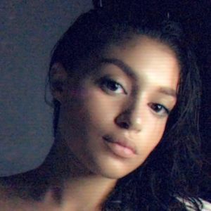 Meet your Posher, Valentina